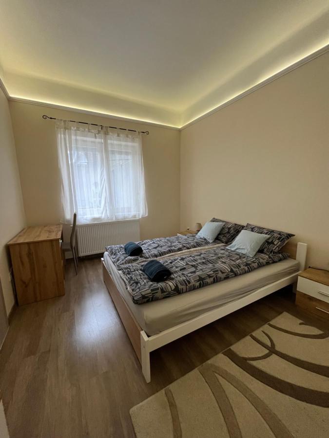 Albi Apartman Szeged Buitenkant foto