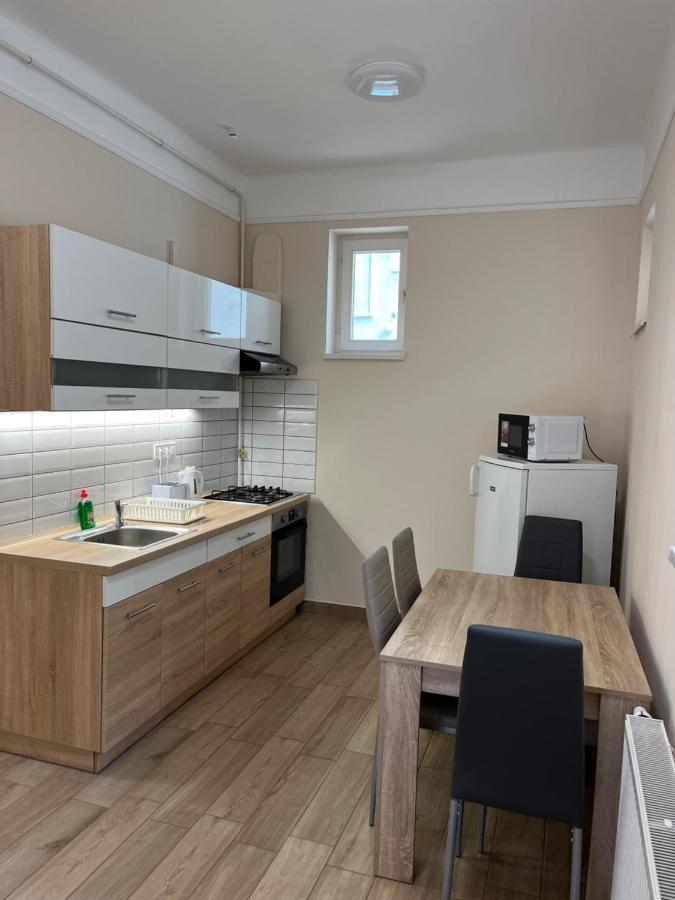 Albi Apartman Szeged Buitenkant foto